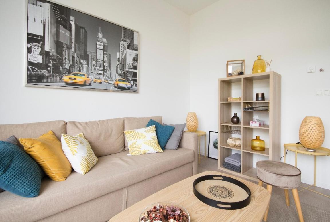 Instaworthy View 1 Apartment แอนต์เวิร์ป ภายนอก รูปภาพ